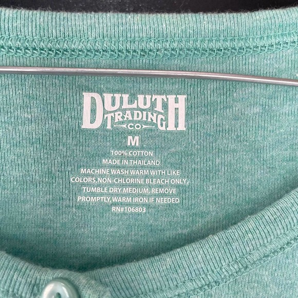 Duluth Trading Women Longtail Henley T Shirt Mint Medium Short Sleeve Work Basic - Picture 7 of 7